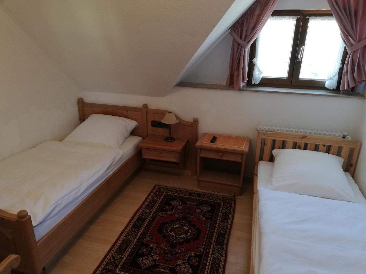 Gaestehaus Roessle Rötenbach Zewnętrze zdjęcie