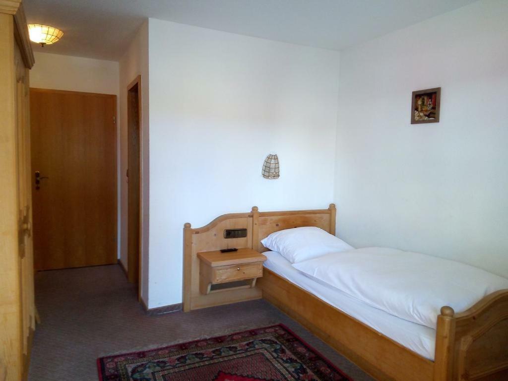 Gaestehaus Roessle Rötenbach Zewnętrze zdjęcie