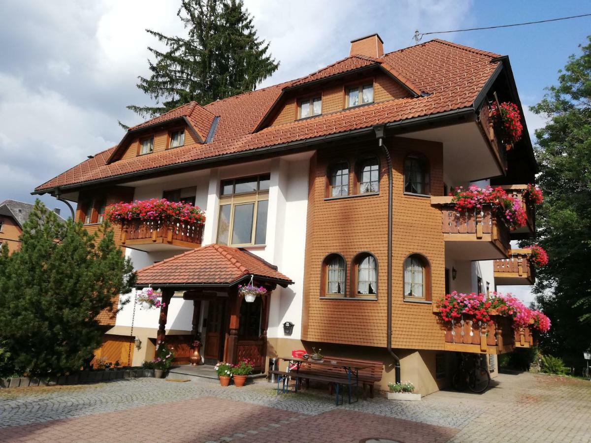 Gaestehaus Roessle Rötenbach Zewnętrze zdjęcie