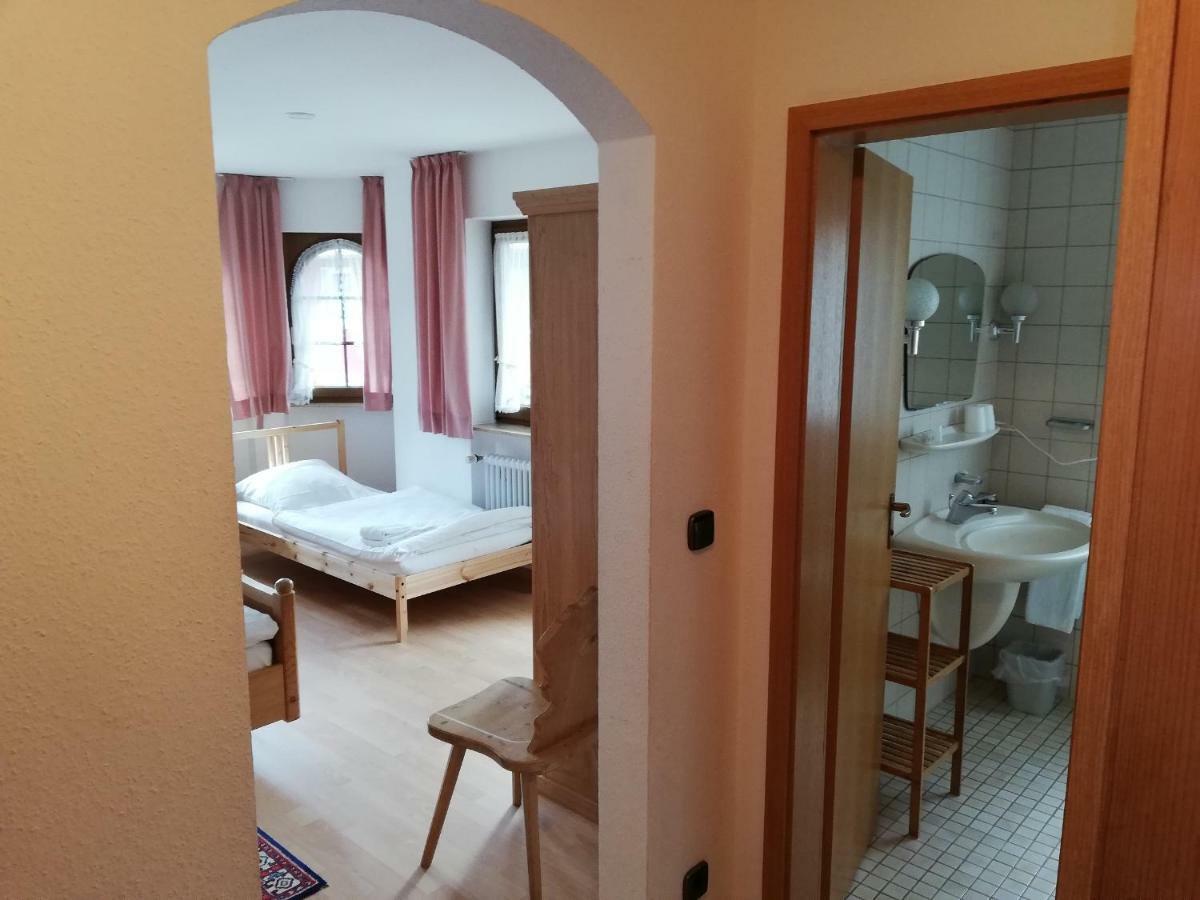 Gaestehaus Roessle Rötenbach Zewnętrze zdjęcie