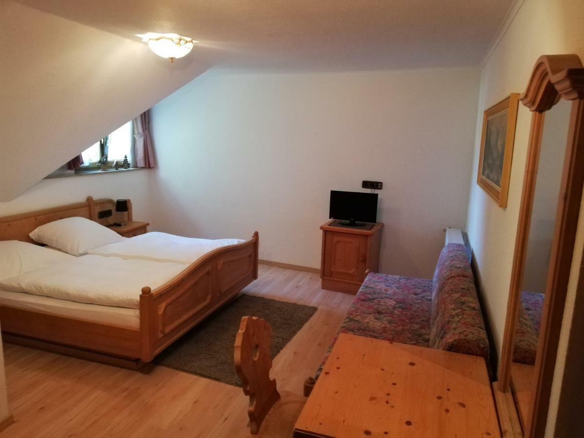 Gaestehaus Roessle Rötenbach Zewnętrze zdjęcie